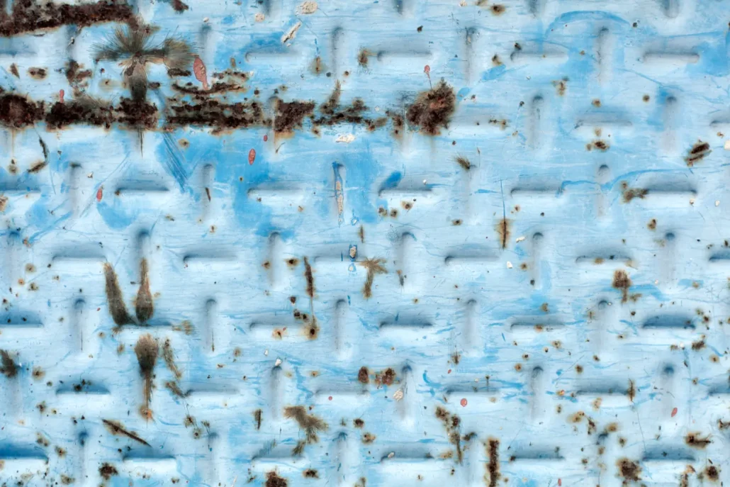 grunge-wall-background-texture_corrosion_pitting_corrosion_crevice_corrosion_Swagelok_blog_Fitok_tech_talk.webp